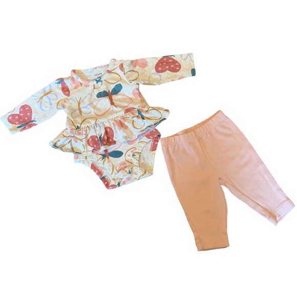 Carters and Gerber Set of 4 Baby Girls 3 Month Outfits - Picture 2 of 10